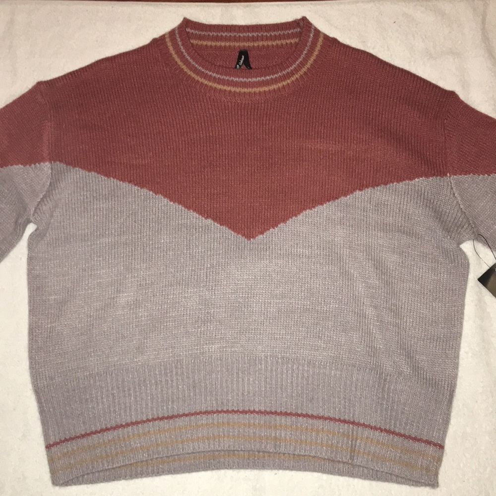Attitude Unknown Sweater - Picture 5 of 7